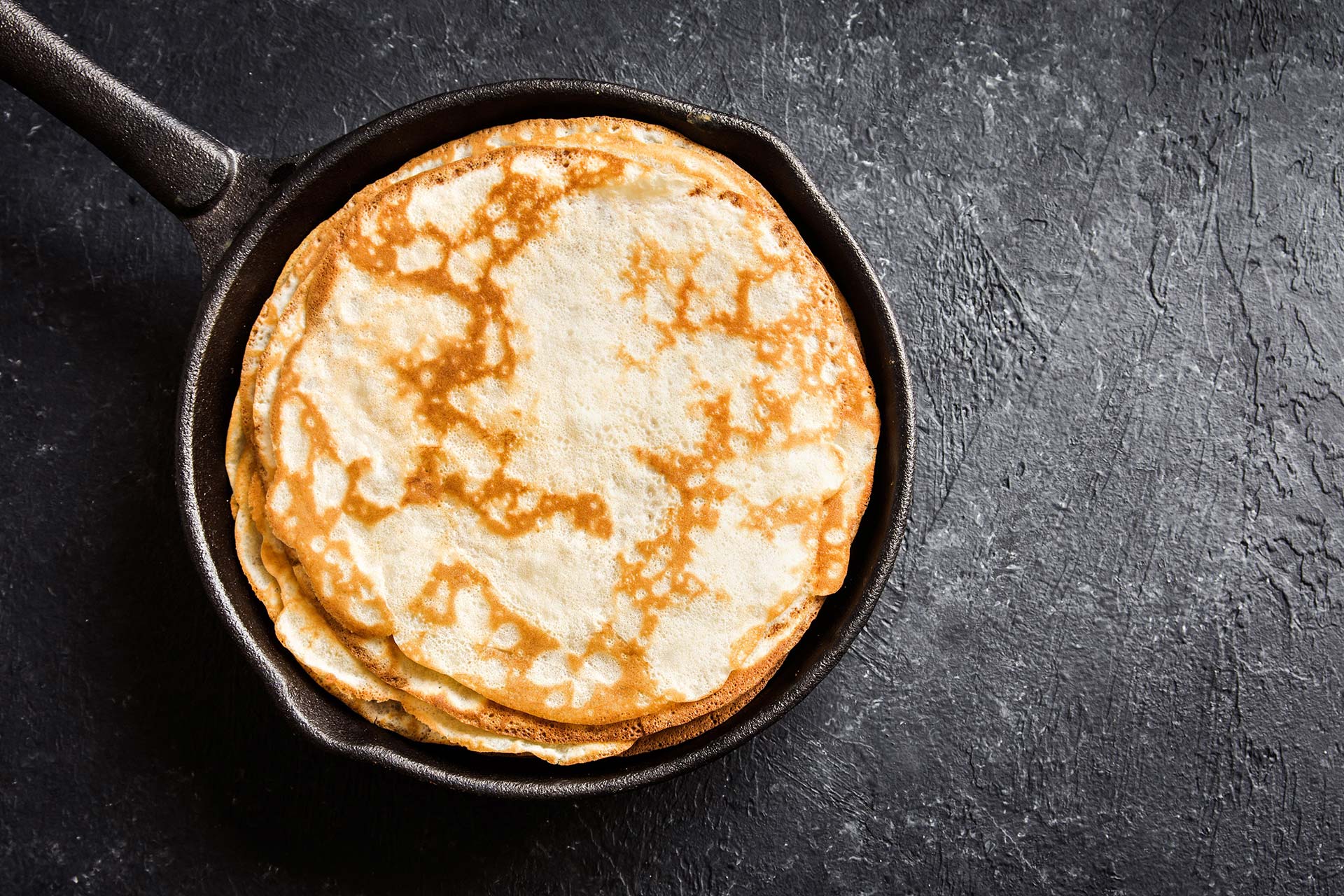 Cuisinez avec une crêpière en fonte non émaillée, skeppshult, conçu pour  durer